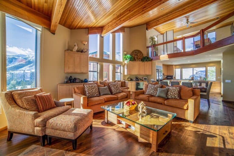 How to Get a Property Manager After Buying Your Home or Condo image