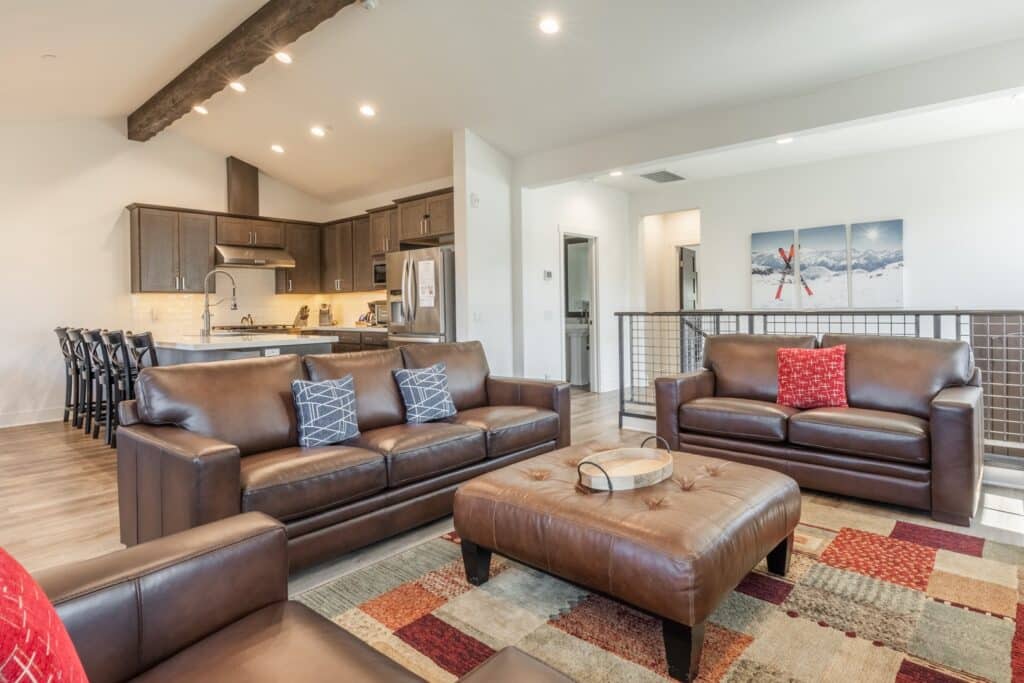 02f1538b-91f5-407c-bc72-c9e0ad97f514