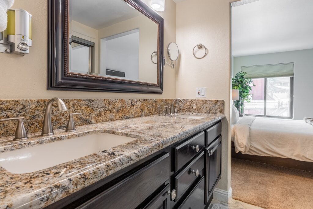 1e169258-2ffe-4353-92b9-4b3e081ad5d9-2