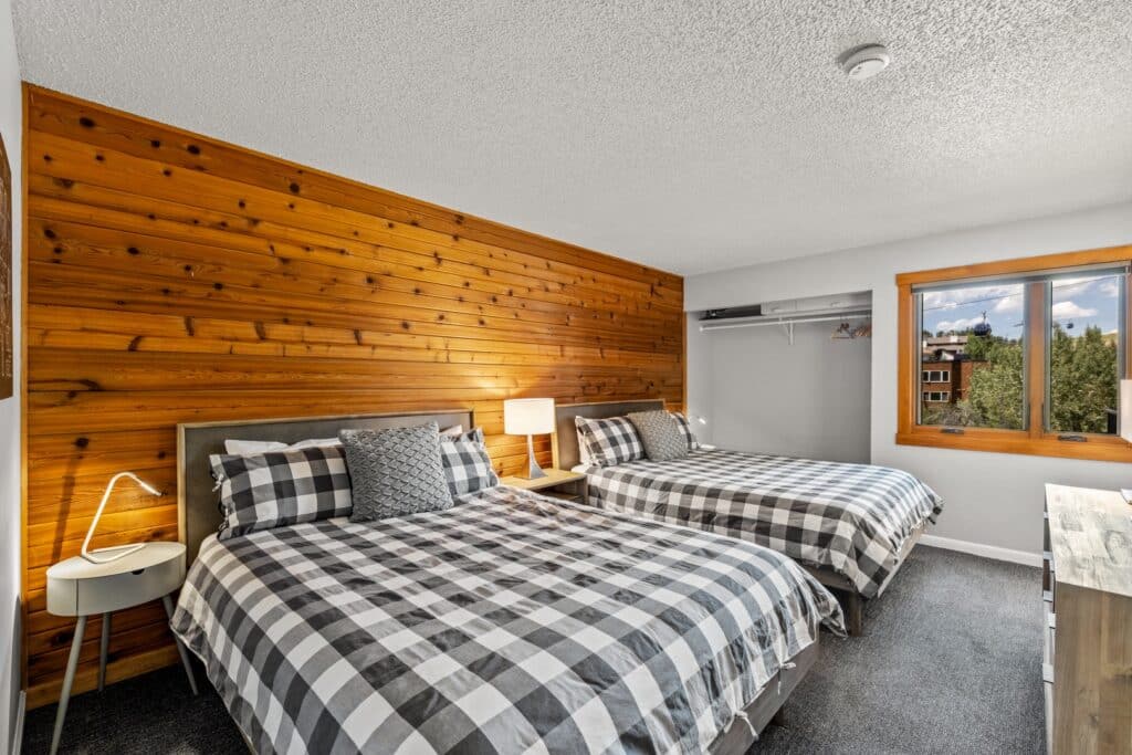 256e0380-7a36-4cba-bcb6-39187405b142