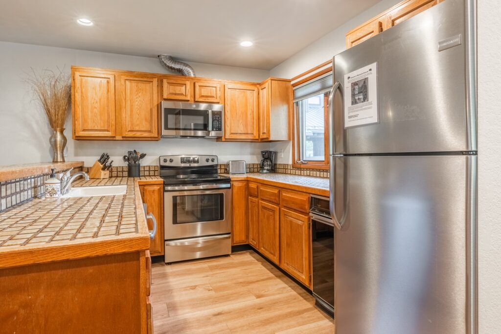 26f03438-f7a8-4245-94f9-547808ce97b8