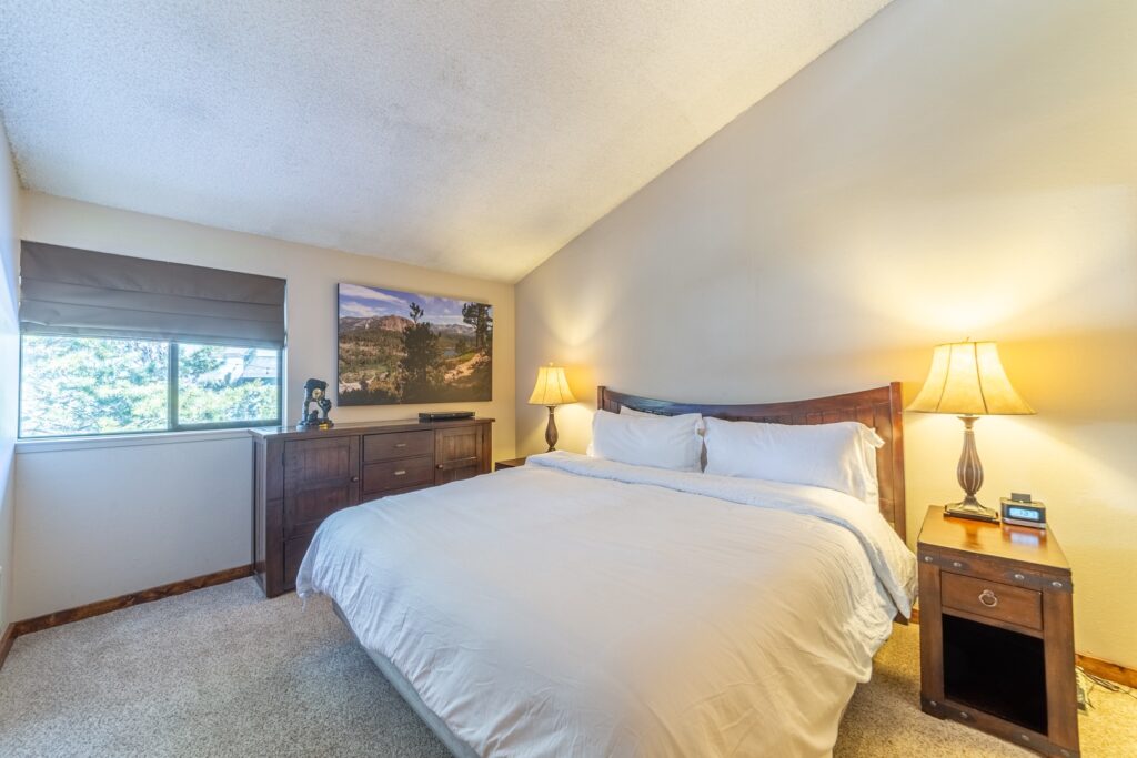 2af3946f-425c-4cb5-9ecb-c2fe24cc335c-2