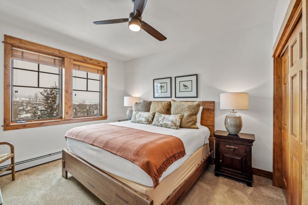 348fd7dc-208c-4435-a3f6-9fad2ca511d0