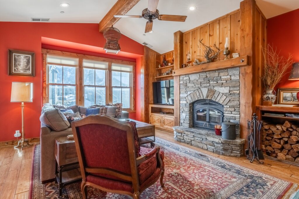 648b885b-a413-42ef-8a23-c3513bb9c0dd