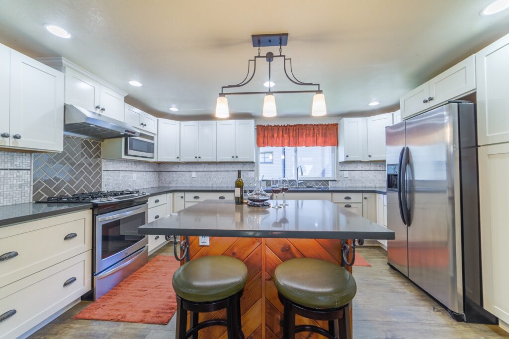 695d8525-8d04-4c48-92e5-459503632a37