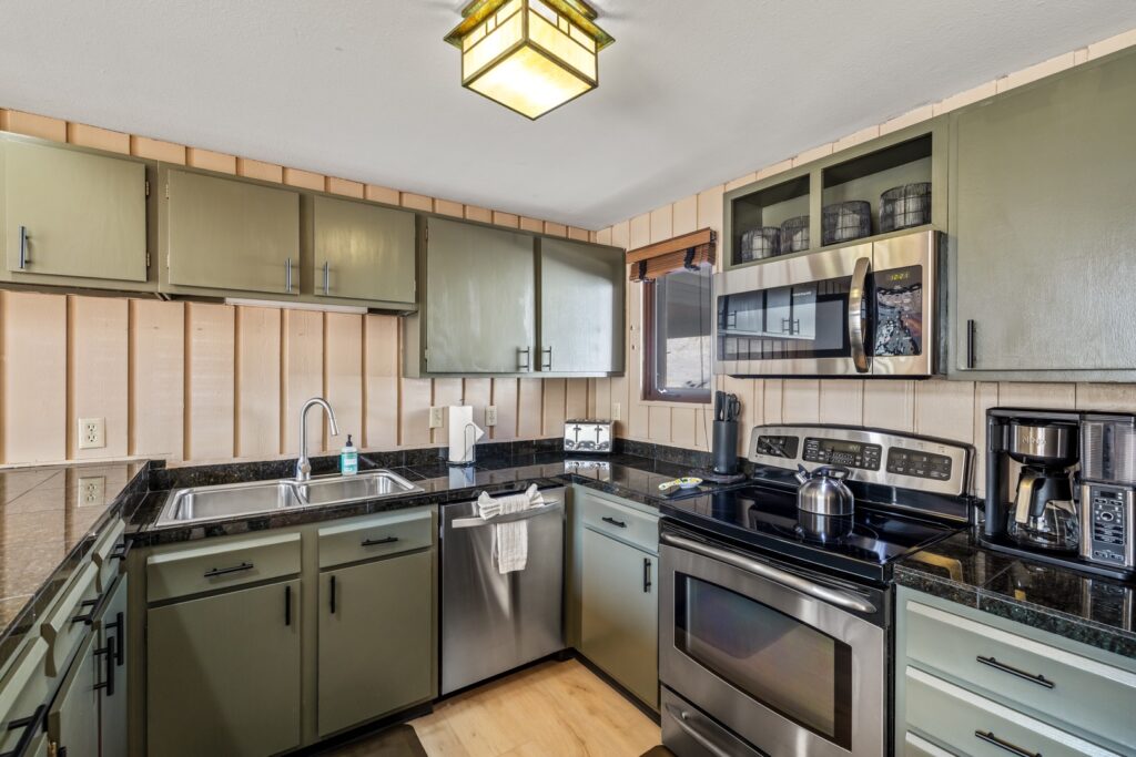 79c8f974-9b8f-440a-b0f6-d8ce2bc58262