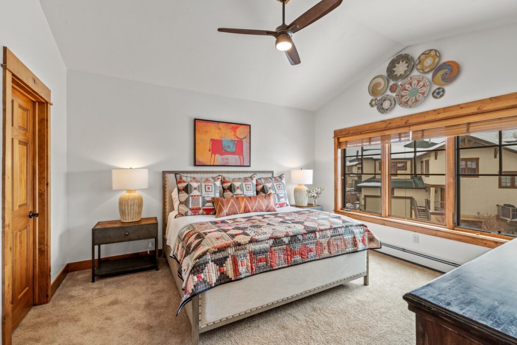 9346c620-f299-4273-b2df-fc1da5d8c528