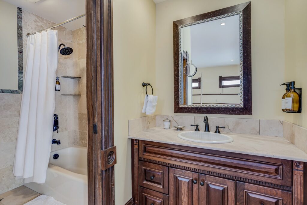 94c2741a-79cc-447c-8a06-9a10cea2577d