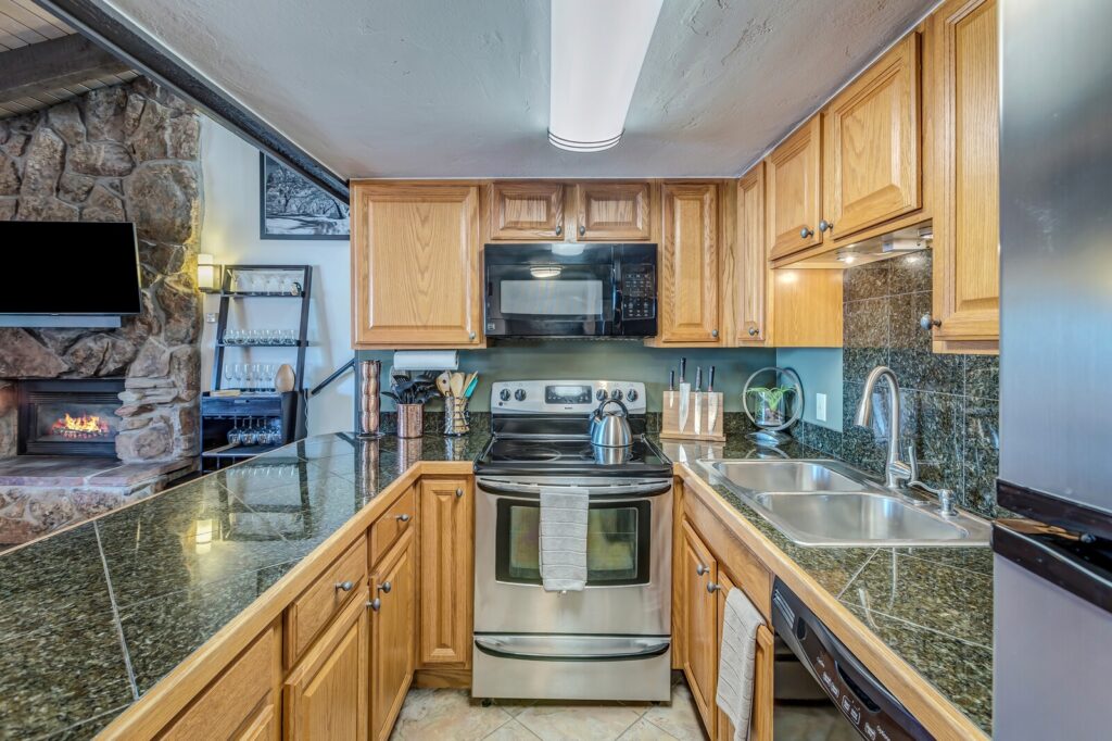 9e6fc06c-4e0d-46d6-ad23-e2046d9a852c