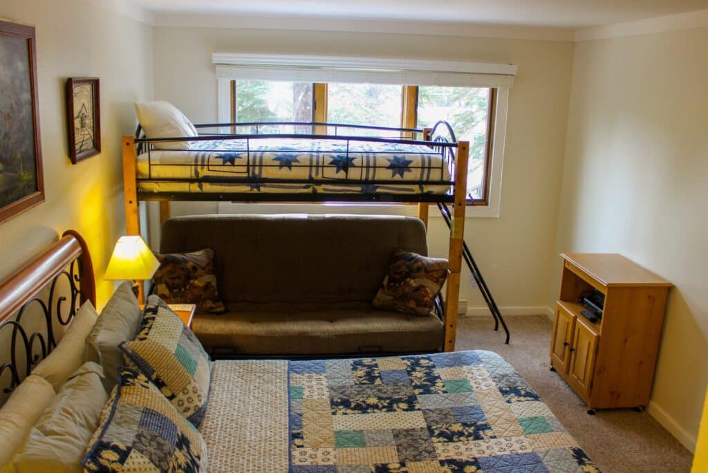 b338e553-de3e-4ce6-a304-c4001f0d00f8-2