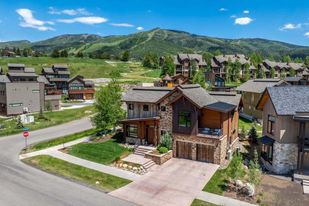 c7ed79f1-9971-4a43-88ca-8d46275d6fb5