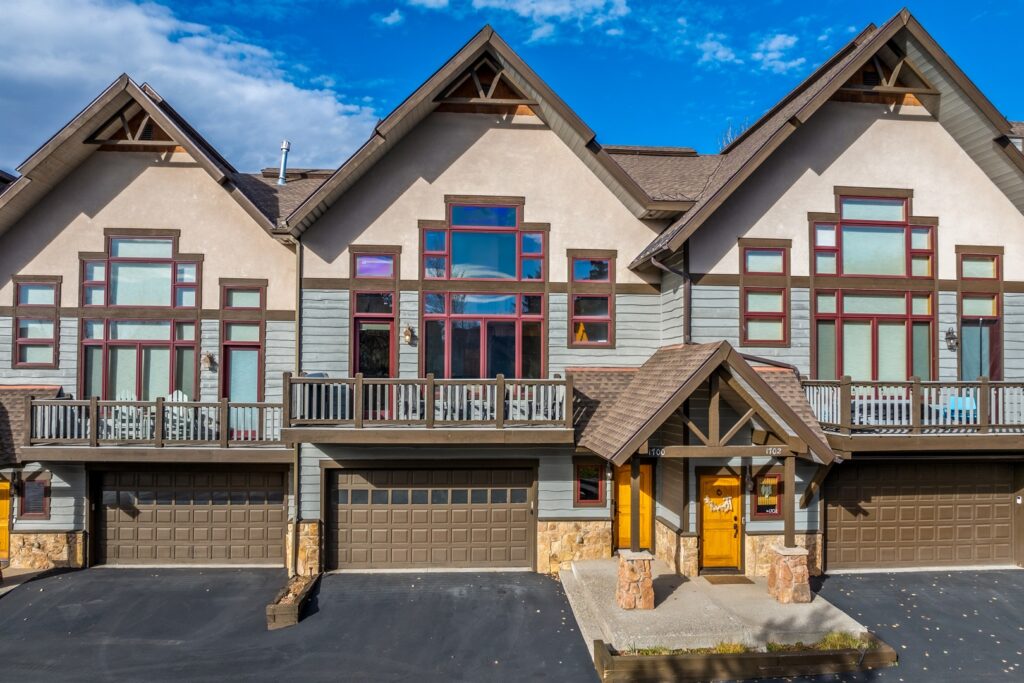 cb5c976e-8a19-4f42-b022-c9e01043f47d