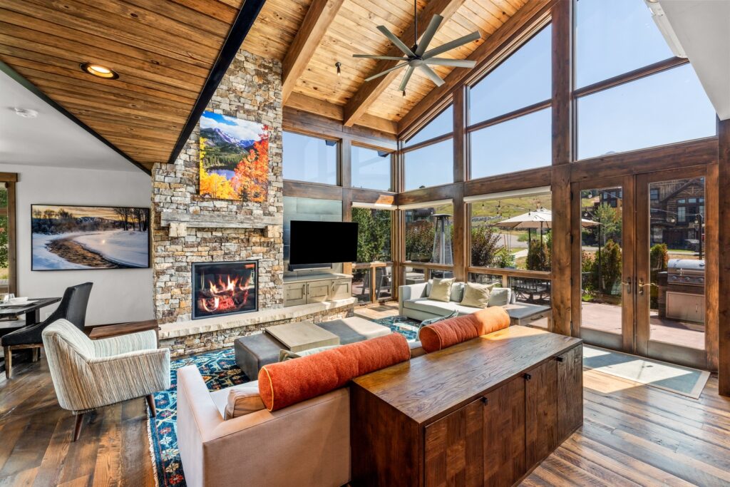 ccc19591-c7dc-41b0-9b03-33cb30195a92 (1)