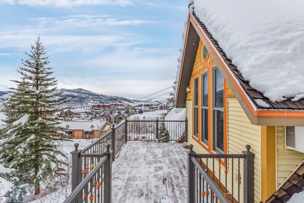 d25ca8f4-b465-42b4-a922-d0ce138e0e31