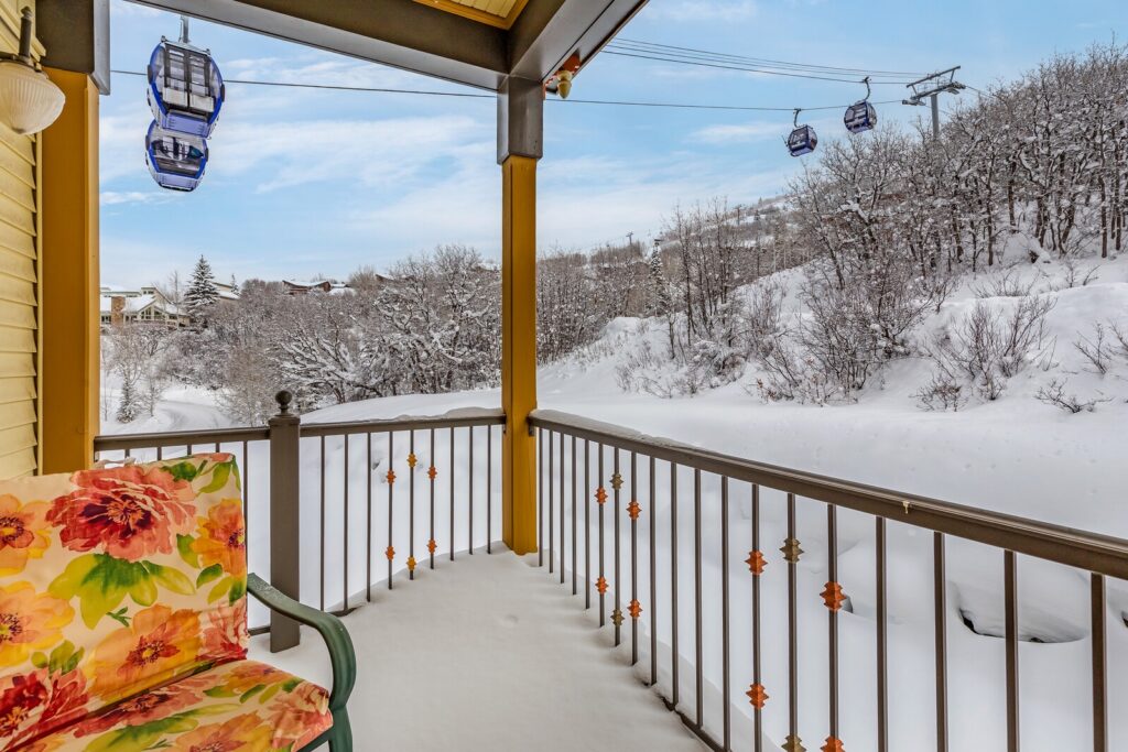 d4b0d42b-44db-4aaf-be19-b04e62f0f353