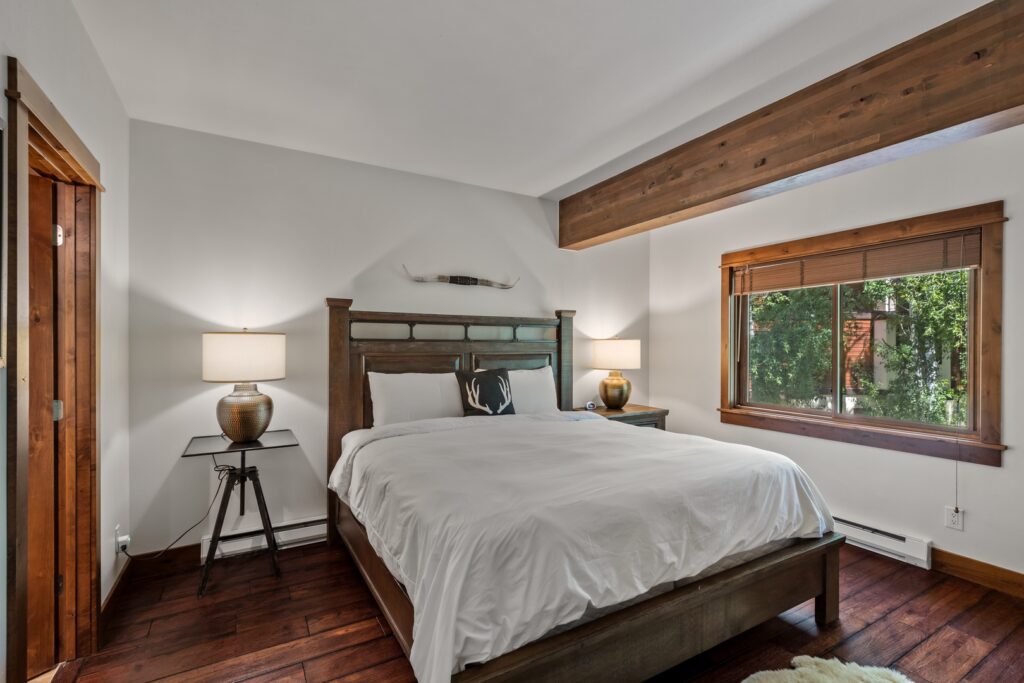 d9f24454-3db1-48bb-a6ea-7e0723e50a5a