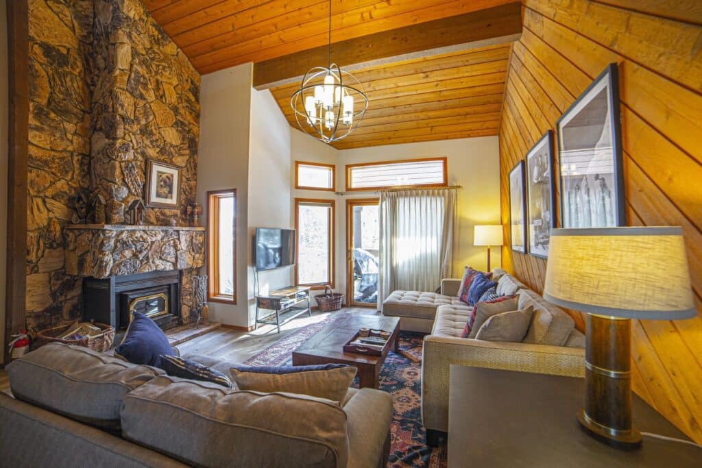 debbbe7d-3e43-41ae-a557-ee1b06f26df3