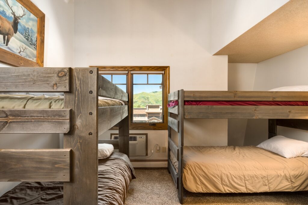 e100fd59-4df9-450a-9c78-046cebad0c2d