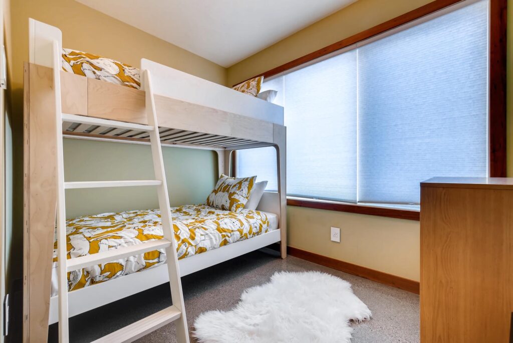 eeb097d4-a211-4100-9828-0a5d9deb1083