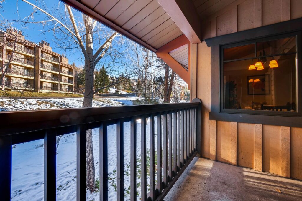 eff15e7b-fecd-4db8-93b0-c763f718c751