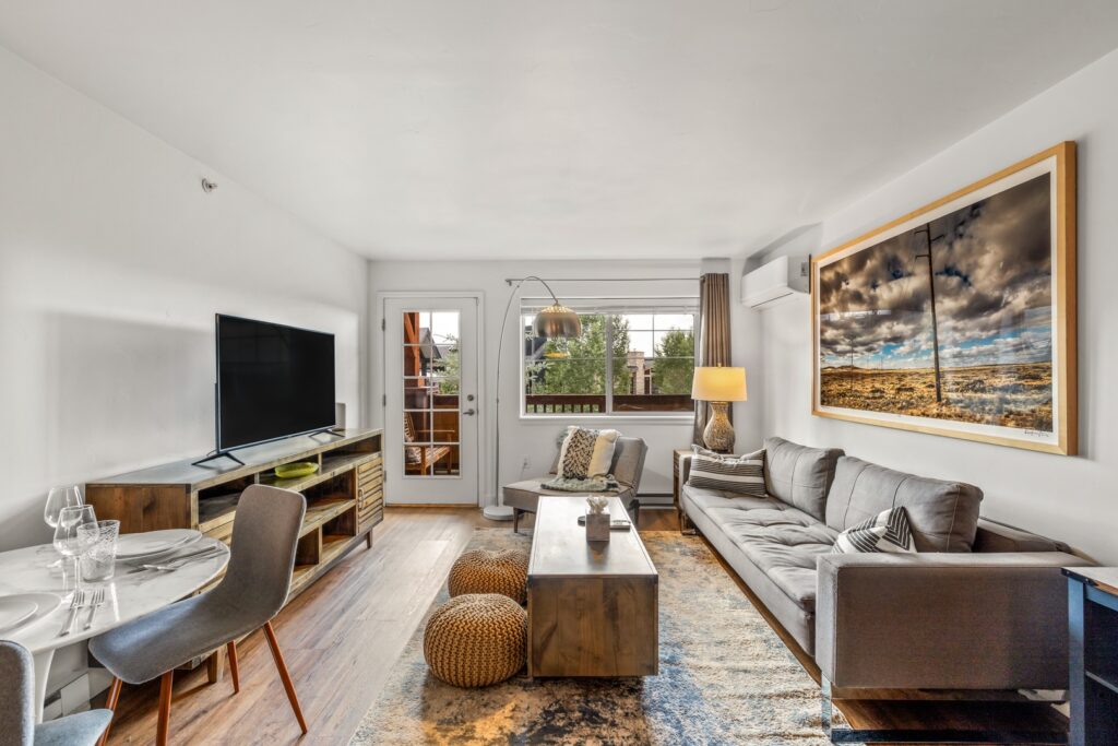 f7158db4-ae86-4dc6-bd9b-7653a6eeaed5